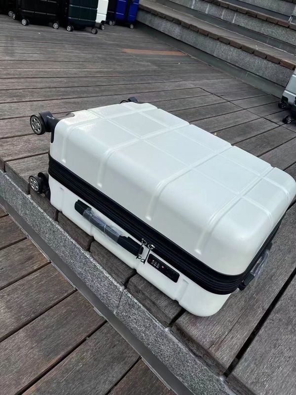 Yeni Tasarım Taşıyın Bavul ABS + PC Bavul Seti Sert Kabuklu Seyahat Çantaları Bavul Seti