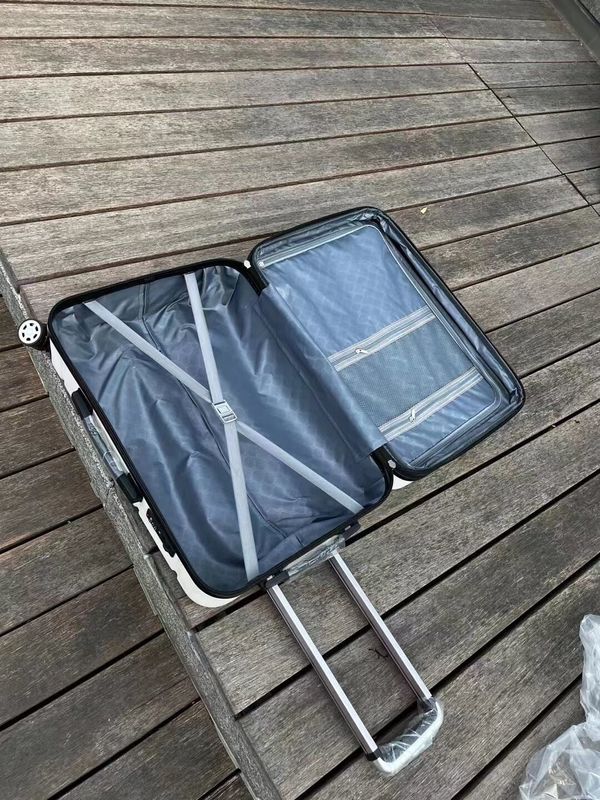 Yeni Tasarım Taşıyın Bavul ABS + PC Bavul Seti Sert Kabuklu Seyahat Çantaları Bavul Seti