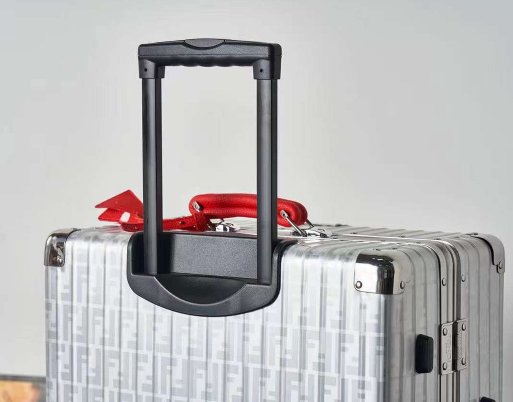 Çin Online Piyasaları Tüm Alüminyum Alaşım Orijinal Kullanım Dayanıklı Seyahat Arabası Kutusu Marka Seyahat Bagaj Setleri Lüks