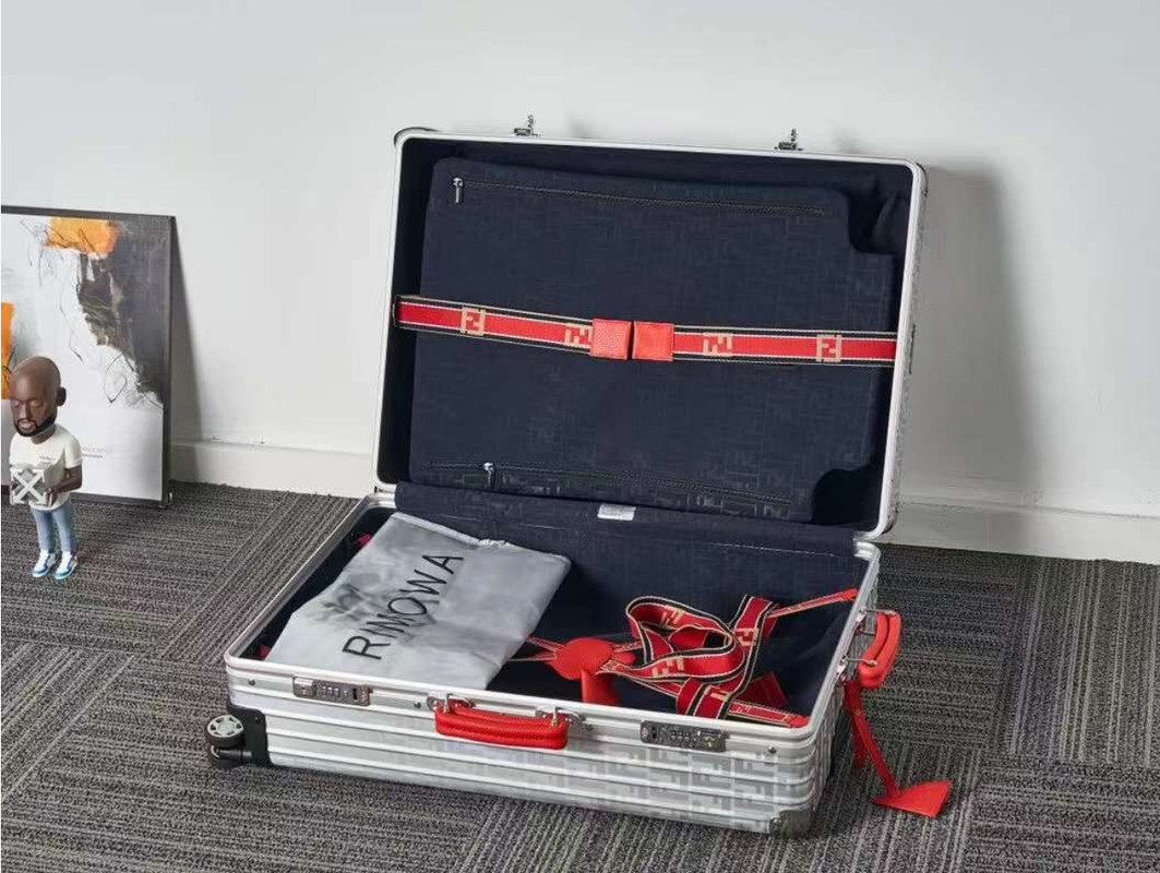 Çin Online Piyasaları Tüm Alüminyum Alaşım Orijinal Kullanım Dayanıklı Seyahat Arabası Kutusu Marka Seyahat Bagaj Setleri Lüks