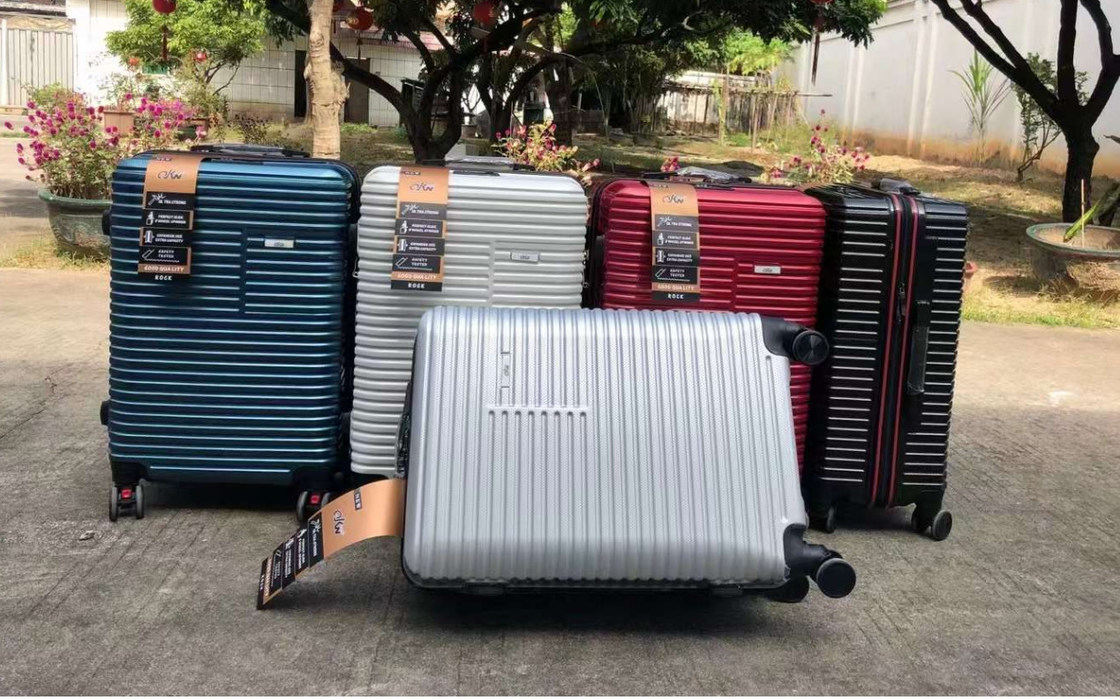 Alüminyum Çerçeve Hardside Rolling Zipper Flight Case OEM ODM Custom Label Anti-Scratch 4 Whee ile seyahat bagaj çantası