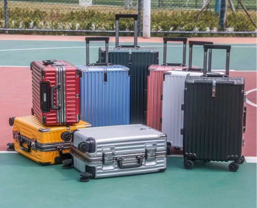 Beyaz Bavul ABS Sabit Bavul Seyahat Bavul PC Moda Alüminyum Çerçeve Kağıtlı Bavul