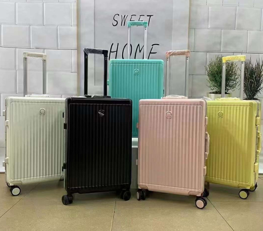 Çeşitli Renkli Fermuar Türü Hafif Dayanıklı Dayanıklı Dört Tekerlekli Döner Kabin Boyutu Seyahat Çantası