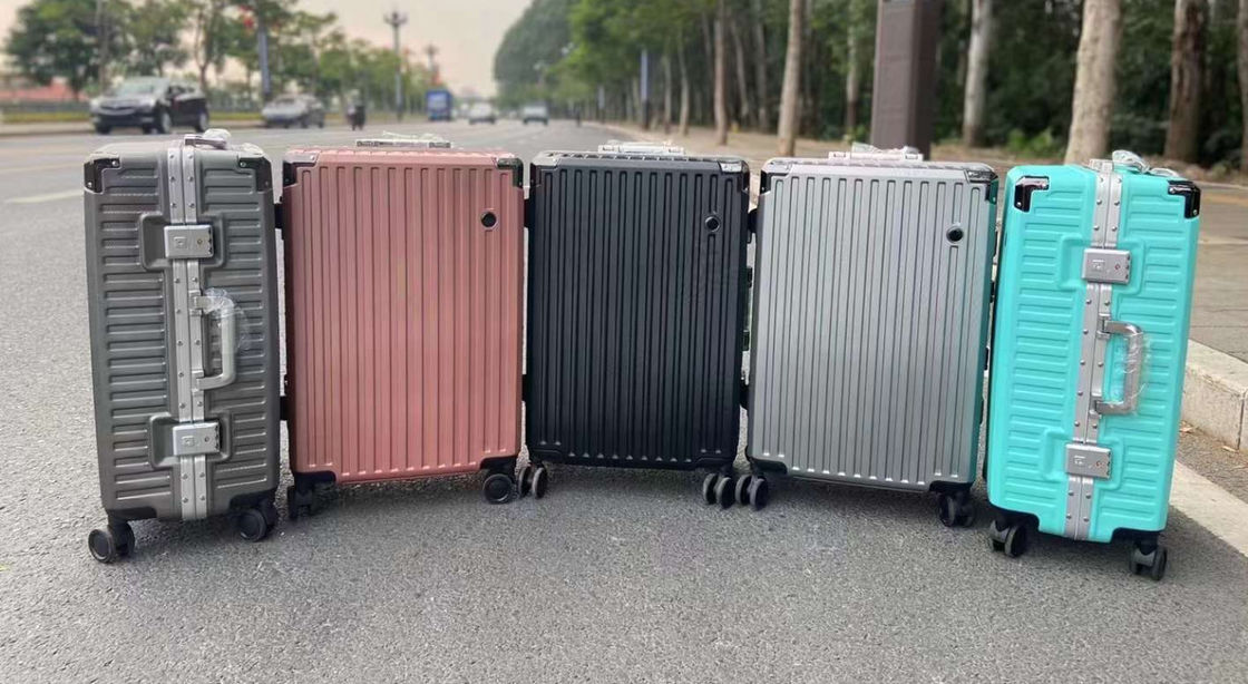 Müşteri Tasarımı Alüminyum Çerçeve Bavul Kutusu 24 Inç Trolley Kutusu Set Taşınabilir Çantalar Sessiz Evrensel Tekerlekler