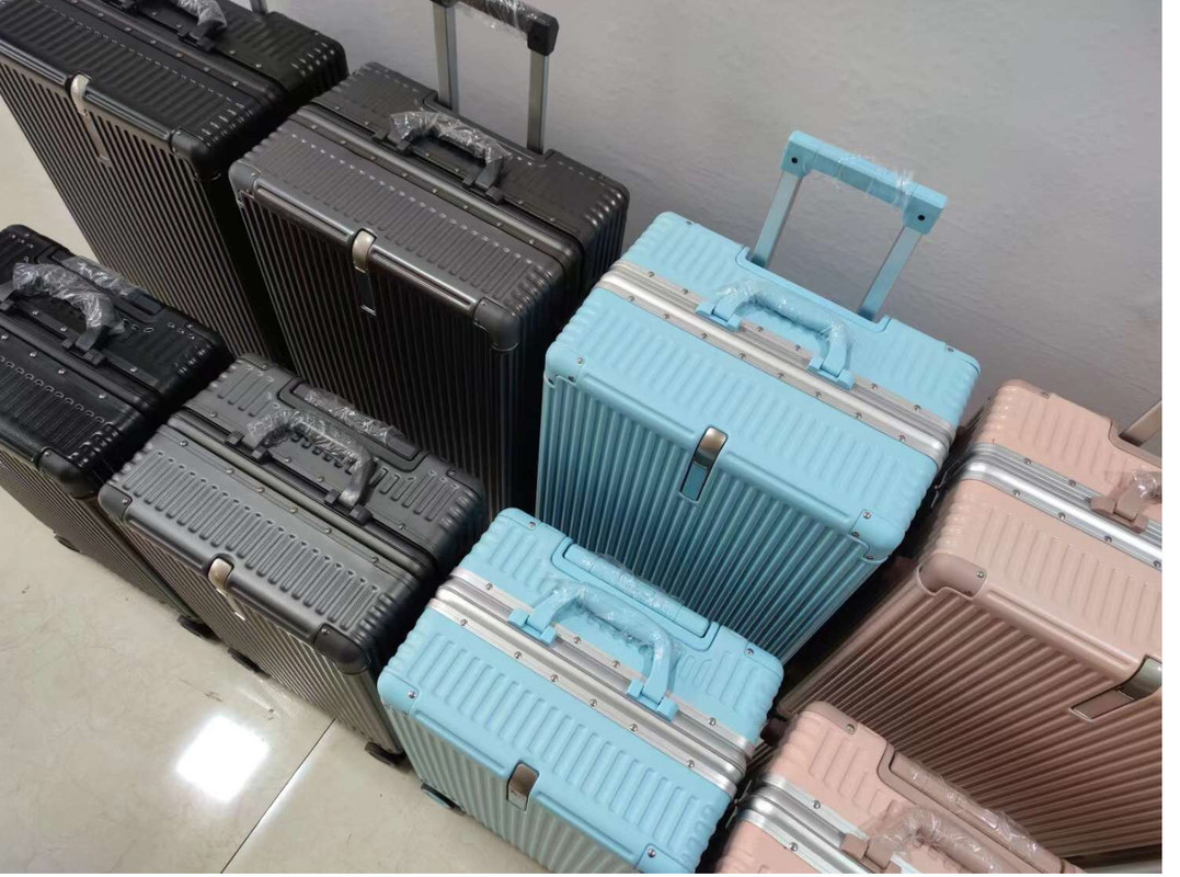 Klasik Tarzı Yüksek Kalite Vintage ABS Çanta Çanta Çanta Sıcak Satış Özellik 20 22 24 26 Inç Dayanıklı Uçuş