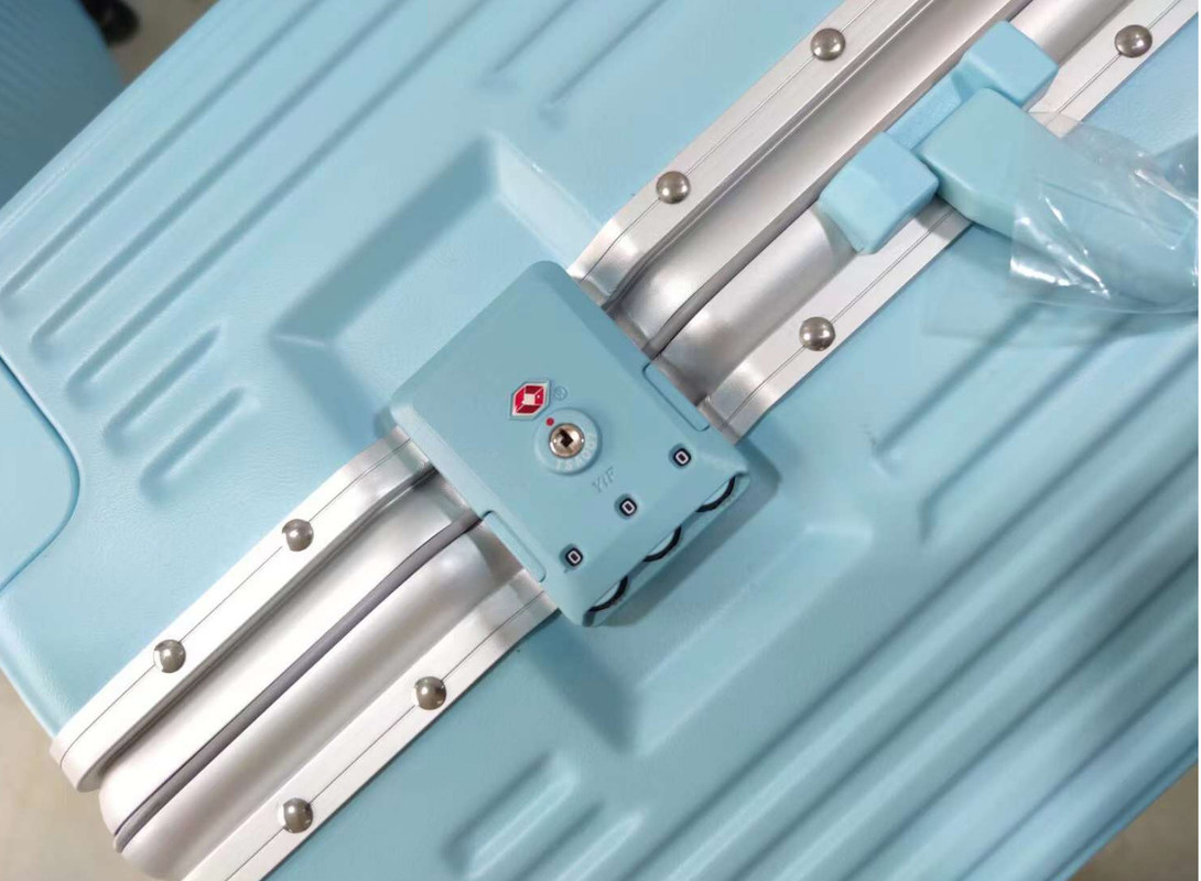 Arabada iş ve seyahat bagajı 20 24 inç taşınabilir ABS Unisex Alüminyum çerçeve valizi