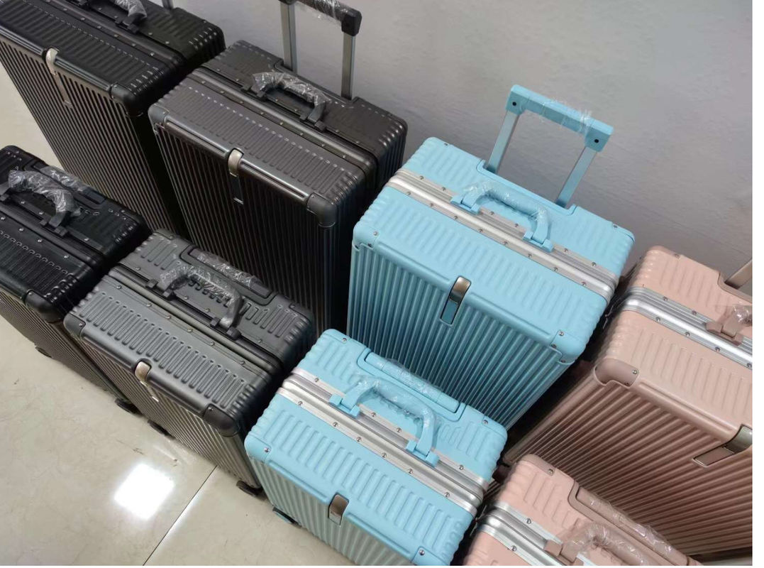 Alüminyum Çerçeve Stok Bagaj Moda Tasarımı 6 Renk Yüksek Kapasite Sıcak Satış 3 Boyut ABS + PC Malzeme Ağırlıksız Sert