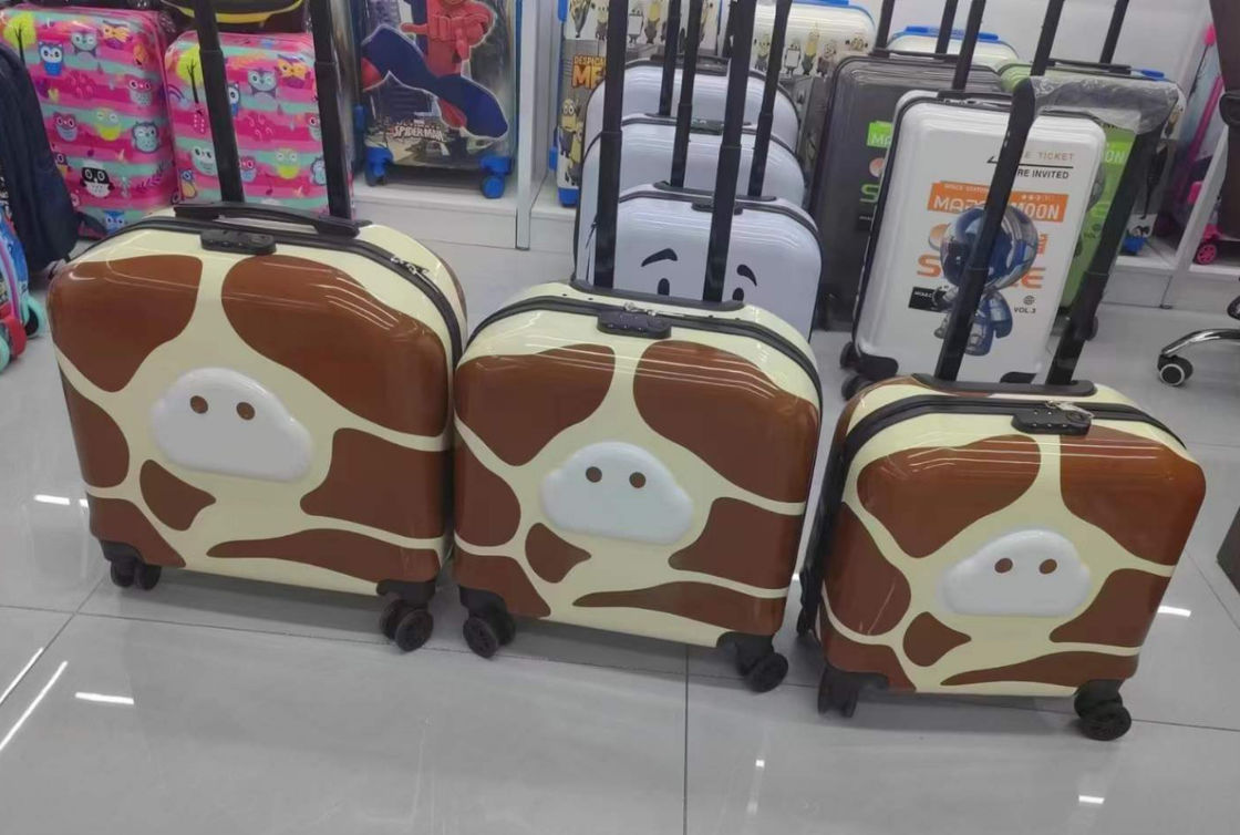 Özel Karikatür Çocuk Trolley Düğmesi LOGO 18 Inch 3D Hayvan Hediye Kutusu Universal Tekerlek Çocuk Çanta Bagaj